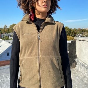✨Columbia beige fleece vest